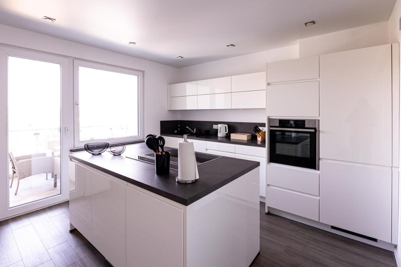 Apartment Design Zentral Fuer 6 In Andernach: Ausblick, Wifi, Kueche