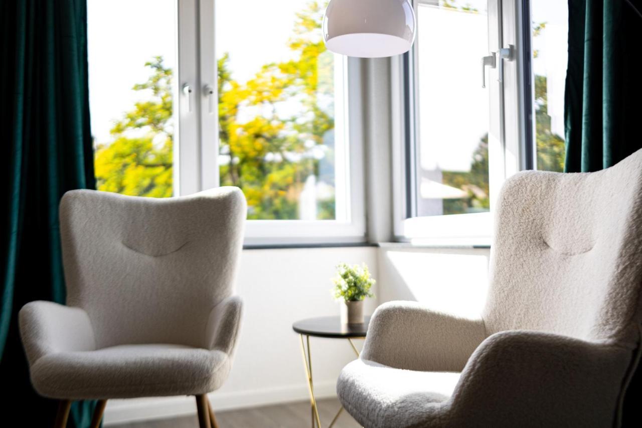 Apartment Design Zentral Fuer 6 In Andernach: Ausblick, Wifi, Kueche Andernach