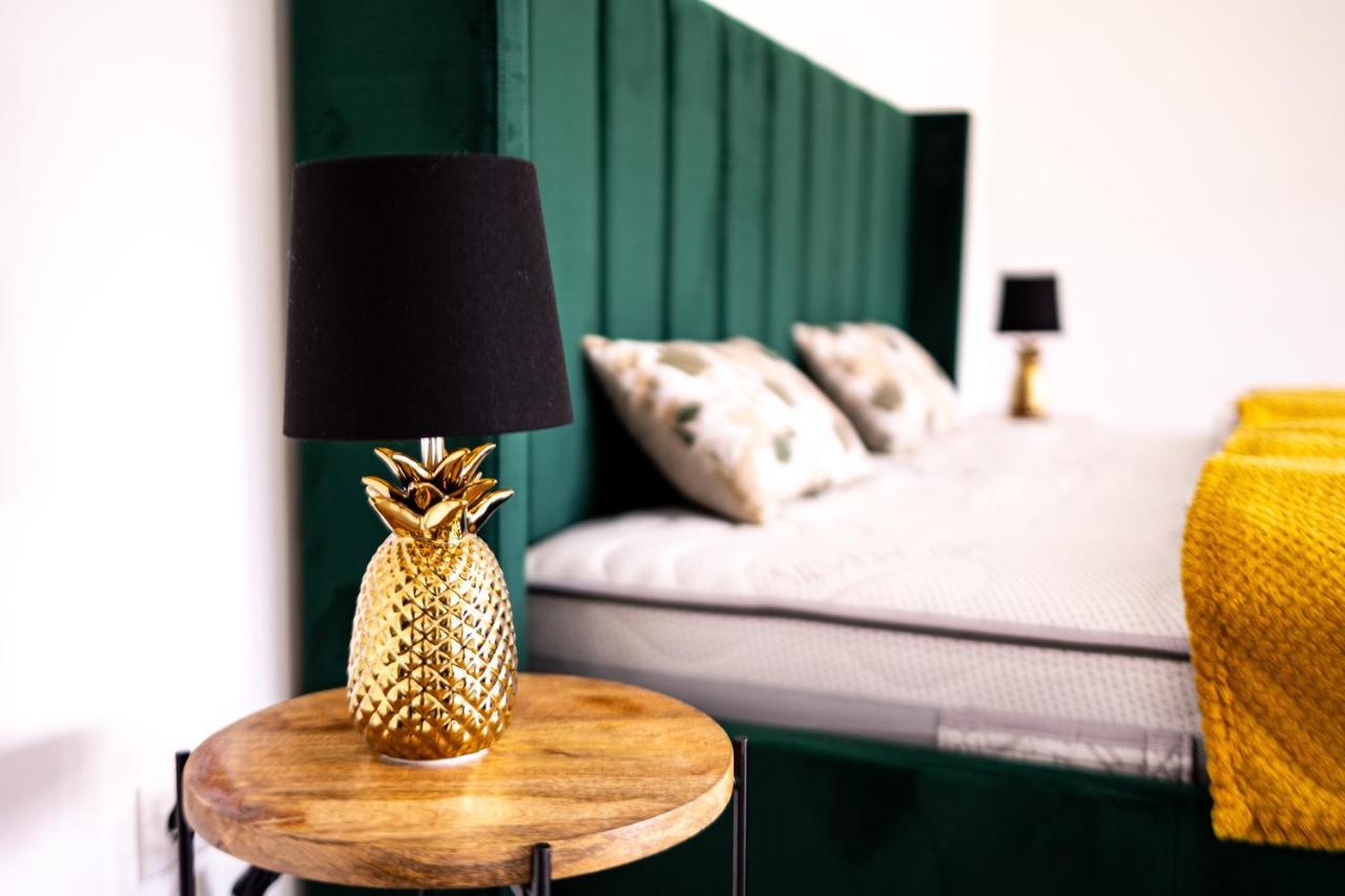 Apartment Design Zentral Fuer 6 In Andernach: Ausblick, Wifi, Kueche