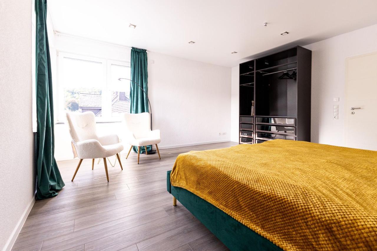 Design Zentral Fuer 6 In Andernach: Ausblick, Wifi, Kueche *